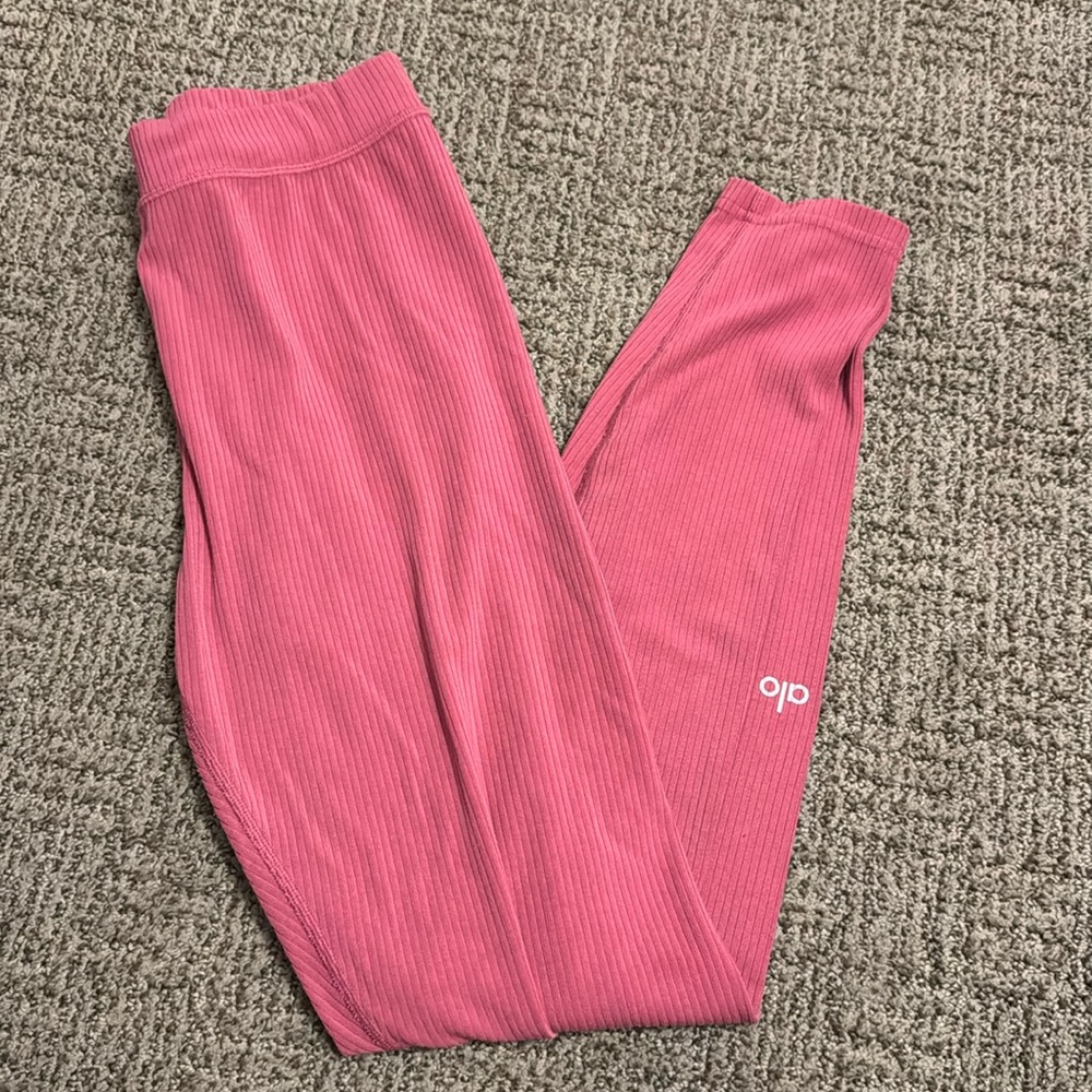 ALO ribbed pink leggings